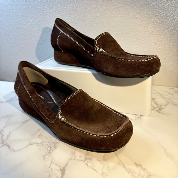 Bandolino Dark Brown Suede Leather Loafers size 6.5M - Picture 1 of 12